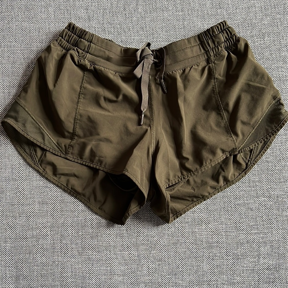 Lululemon Hotty Hot Shorts Size 6.